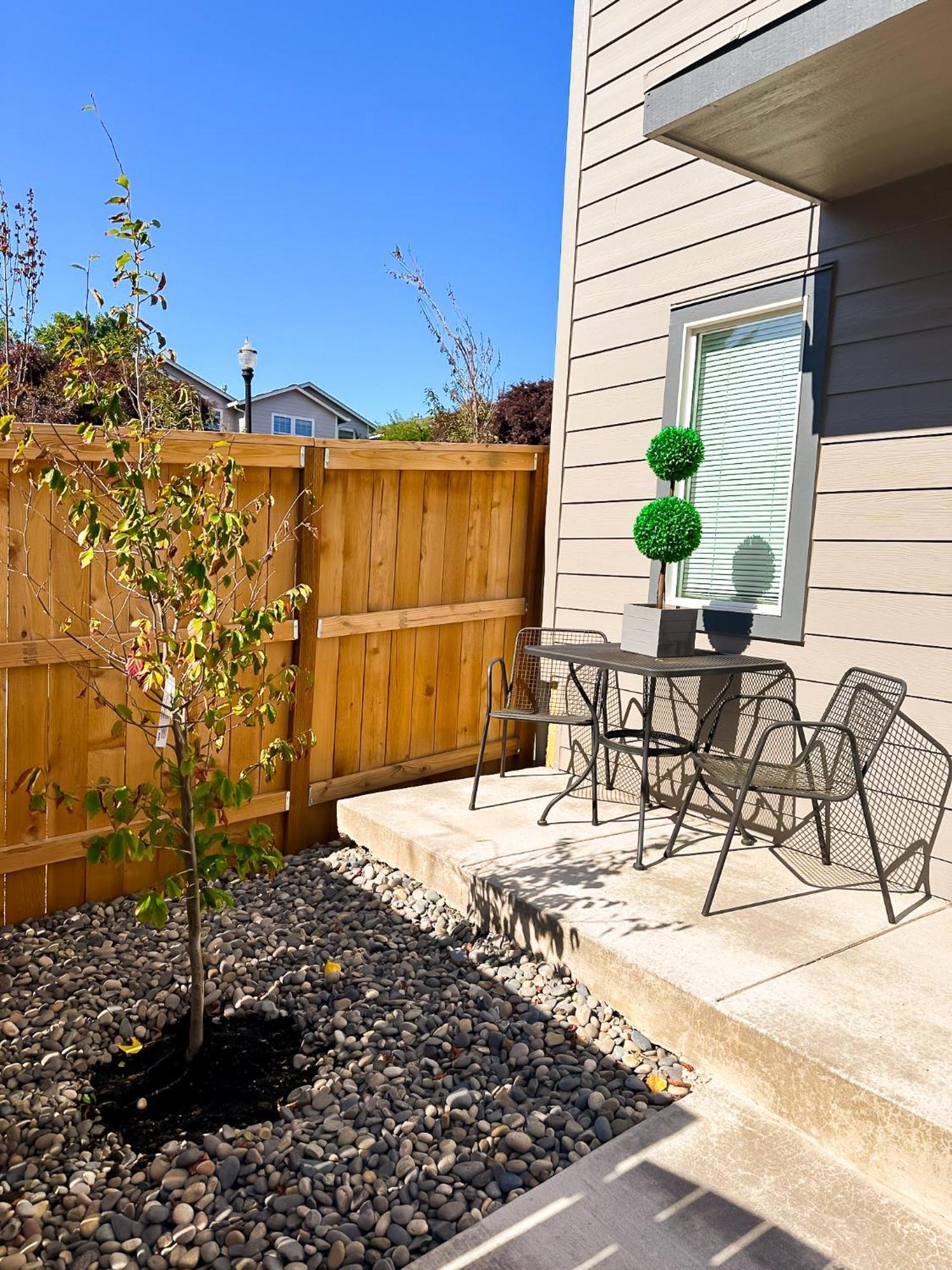 Modern Suit Premium Apartment Vancouver Exterior photo